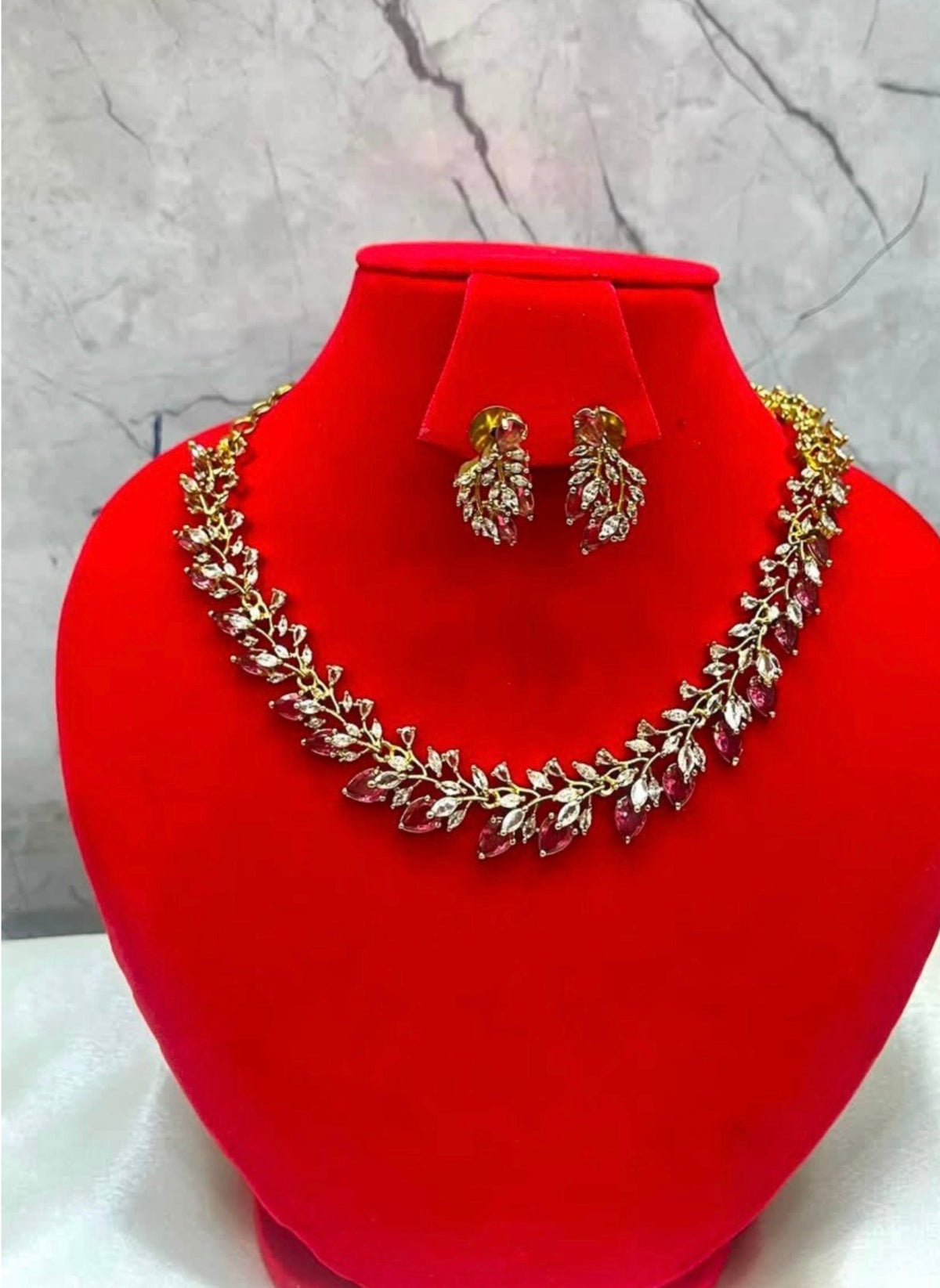Leaf and Vine Necklace