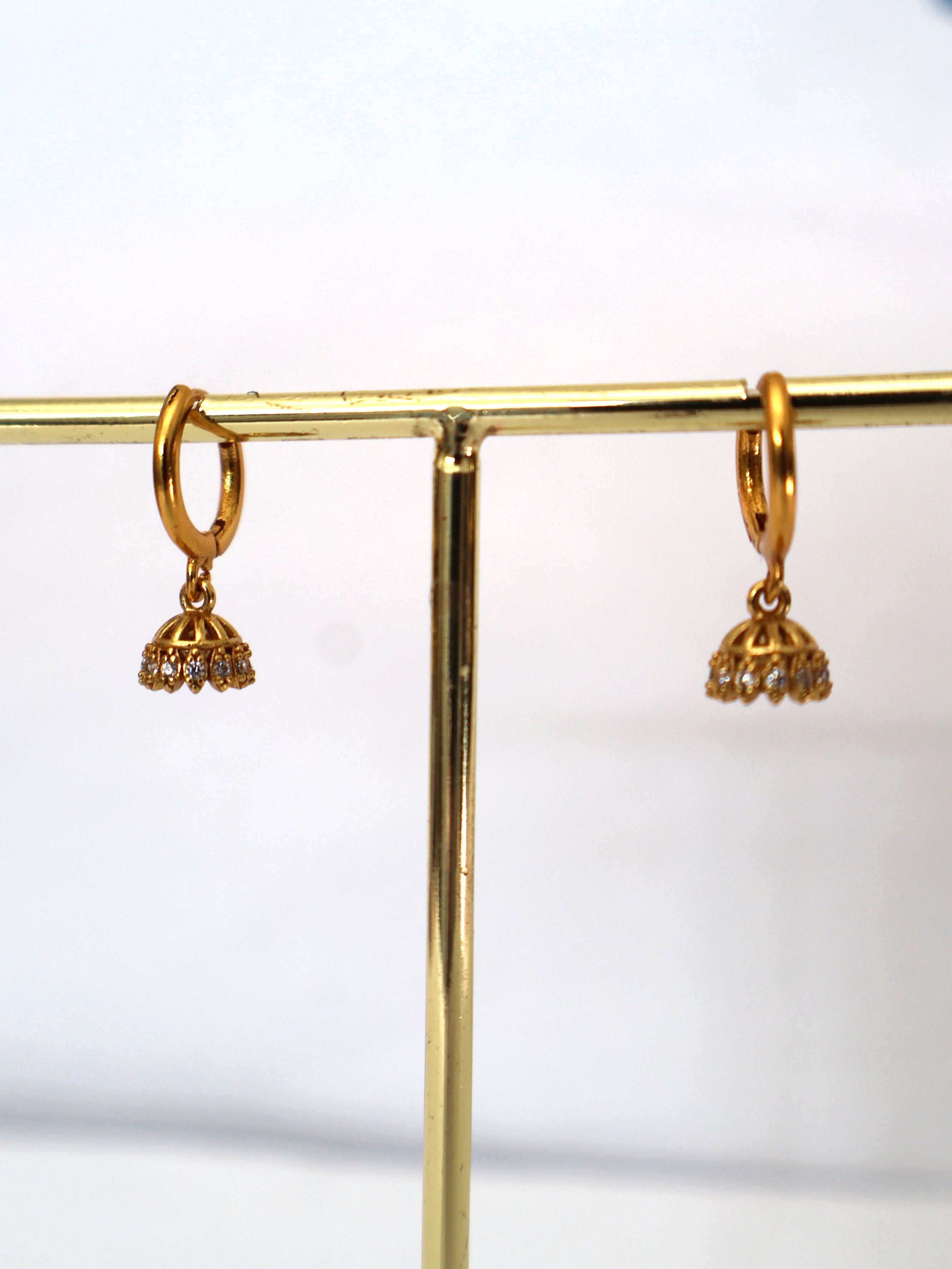Maya hoops